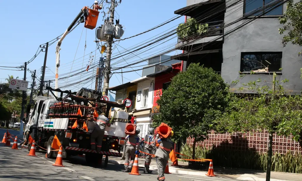 Justiça suspende prorrogação antecipada da concessão da Enel em SP